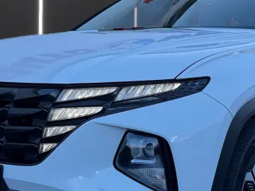 HYUNDAI Tucson 1.6 Hybrid 4WD Autmatik Navi LED AWD DAB