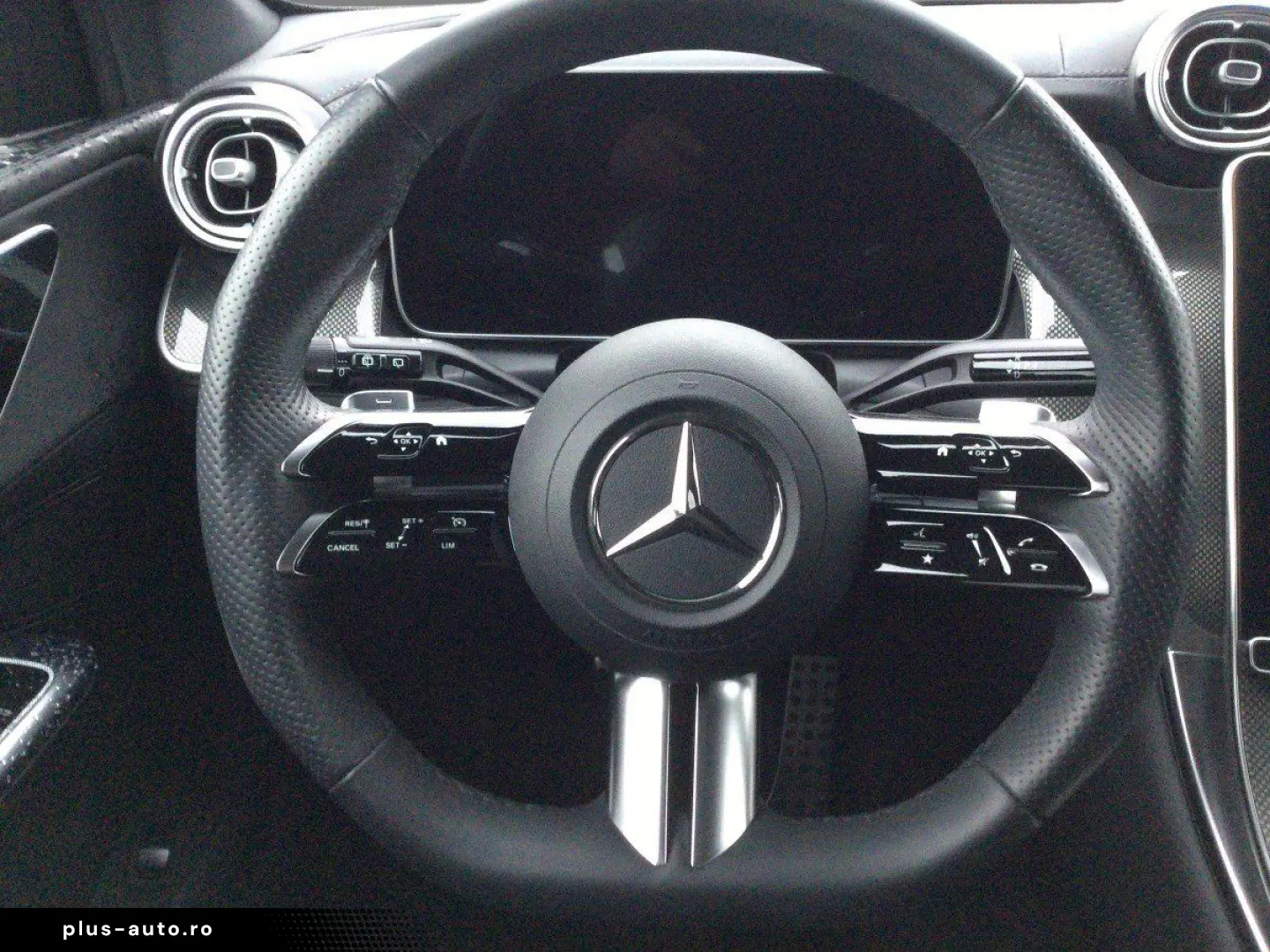 MERCEDES-BENZ GLC 200 4M AMG Line DigiLight KeyGo S-Dach TWA