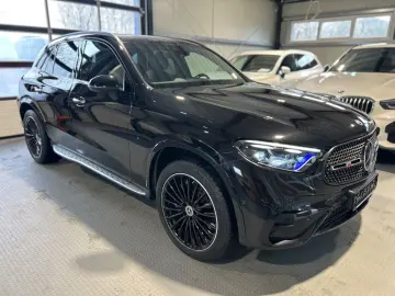 MERCEDES-BENZ GLC 300 4M AMG Night -Airmatic-HUD-Pano-Memory