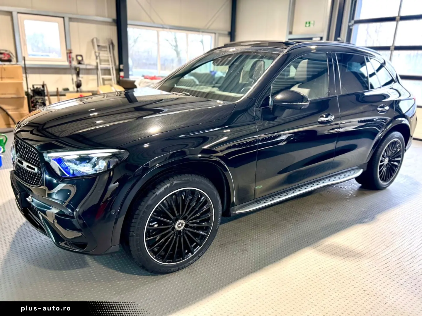 MERCEDES-BENZ GLC 300 4M AMG Night -Airmatic-HUD-Pano-Memory