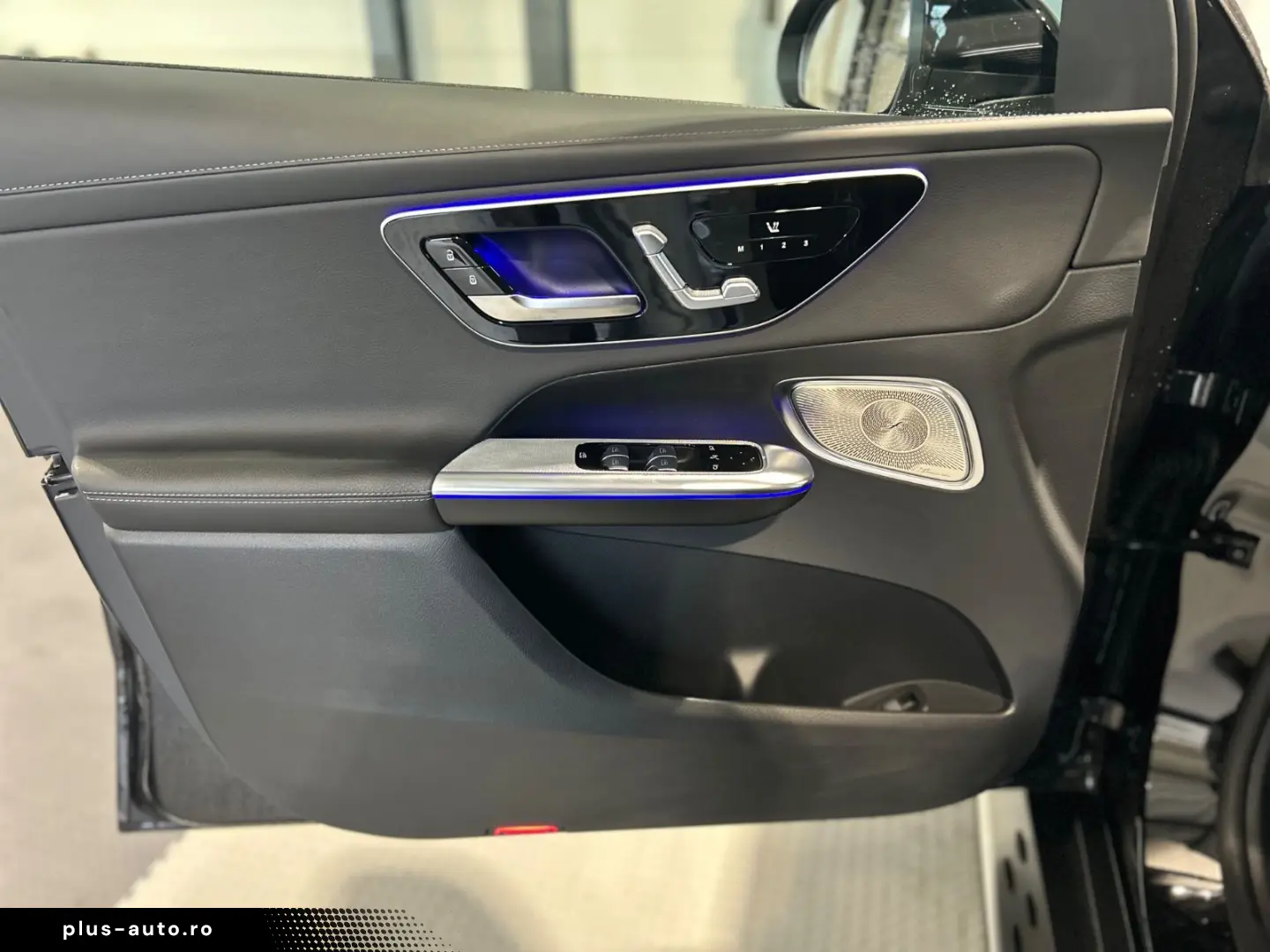 MERCEDES-BENZ GLC 300 4M AMG Night -Airmatic-HUD-Pano-Memory