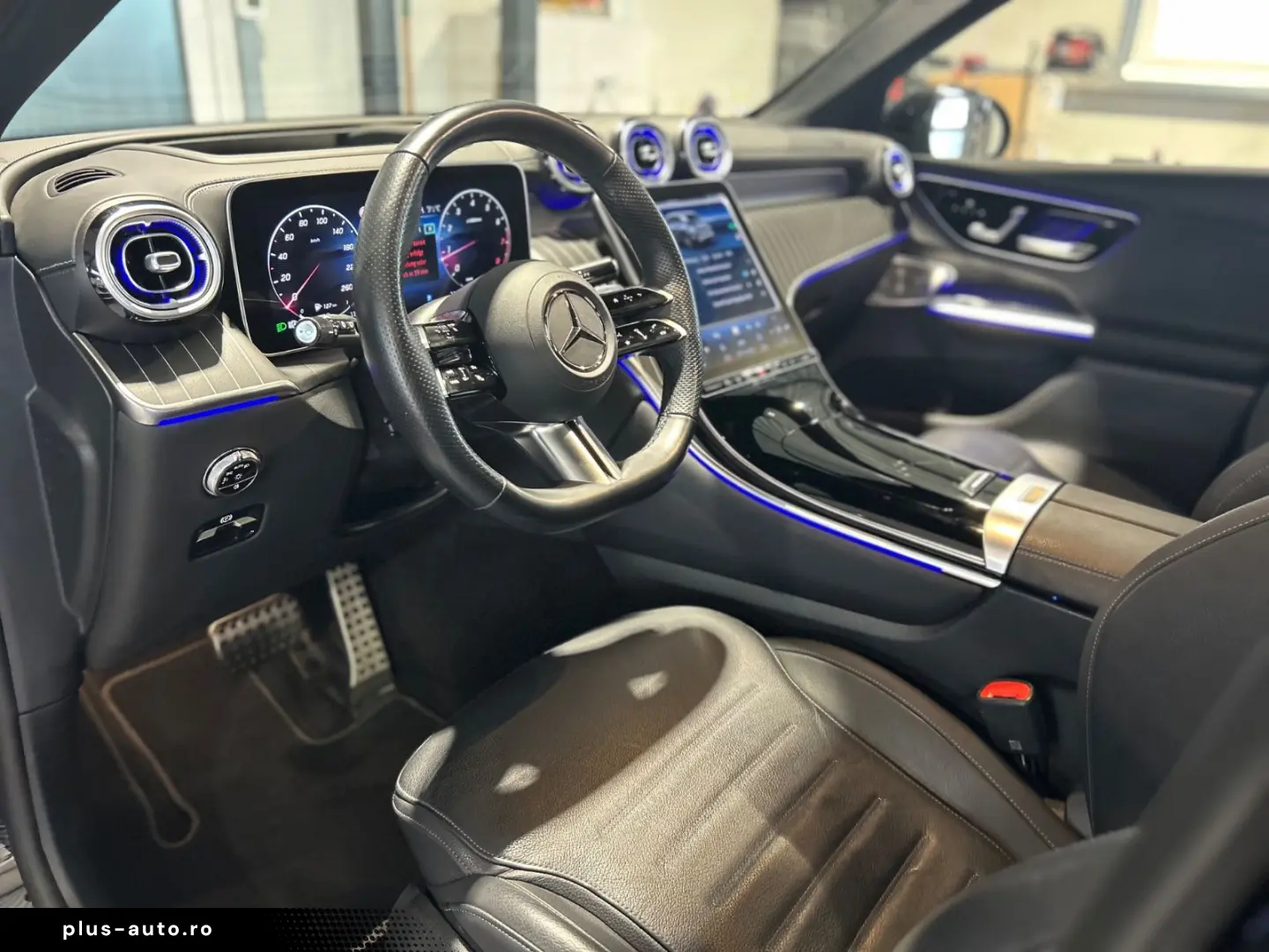 MERCEDES-BENZ GLC 300 4M AMG Night -Airmatic-HUD-Pano-Memory