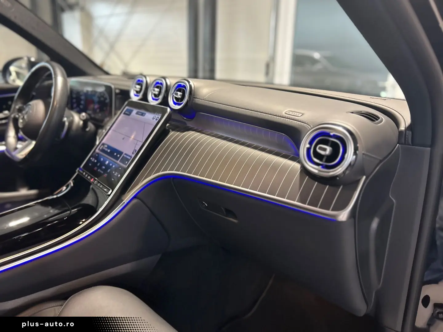 MERCEDES-BENZ GLC 300 4M AMG Night -Airmatic-HUD-Pano-Memory