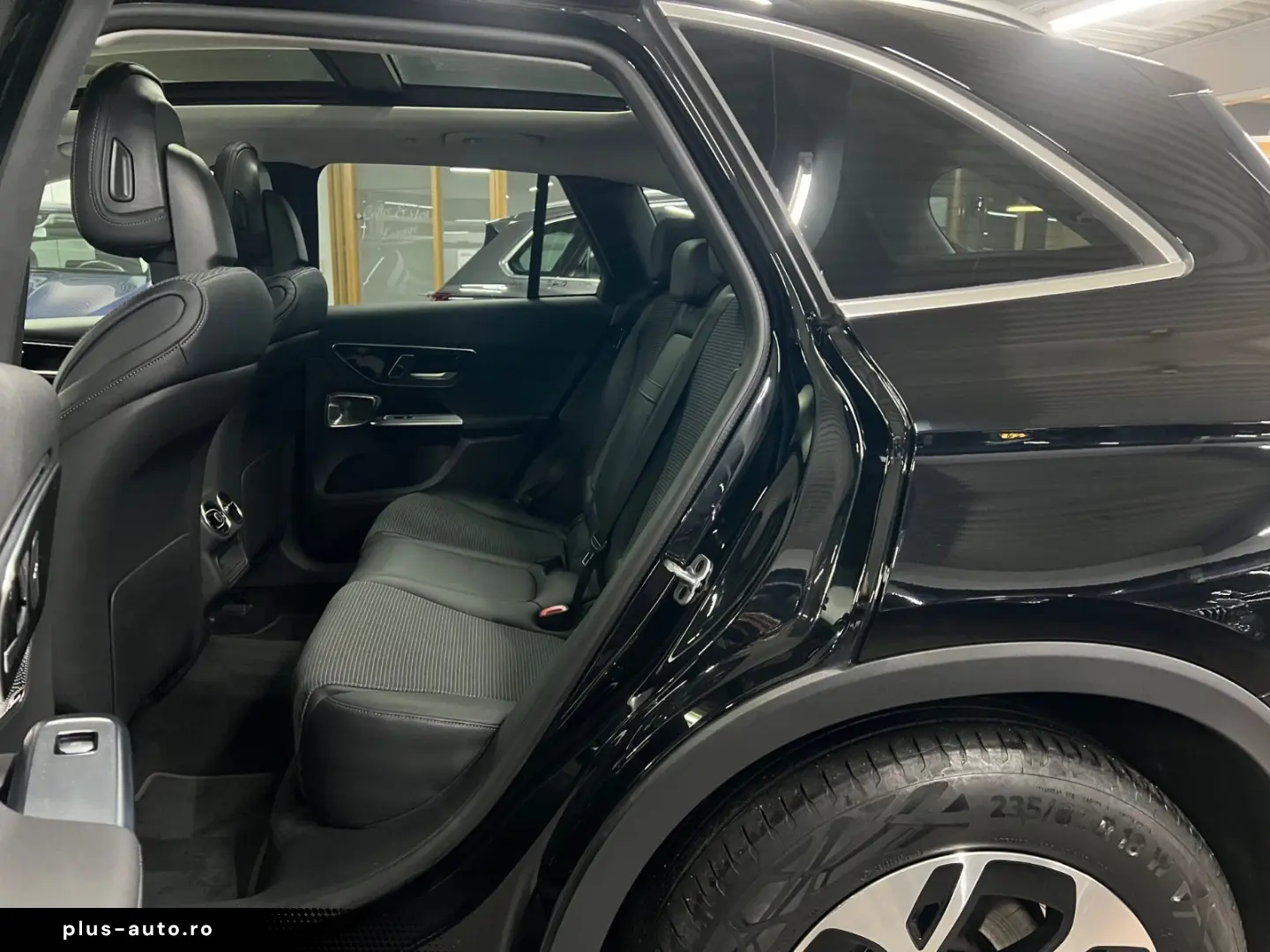 MERCEDES-BENZ GLC 220d 4M 2x Avantgarde Burmester AH&hellip;