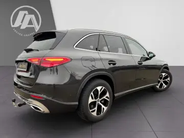 MERCEDES-BENZ GLC 220 d 4M Avantgarde Pano Distr AHK DIGITAL