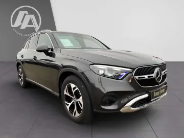 MERCEDES-BENZ GLC 220 d 4M Avantgarde Pano Distr AHK DIGITAL