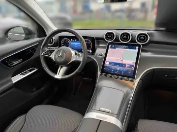 MERCEDES-BENZ GLC 220 d 4M Avantgarde Pano Distr AHK DIGITAL