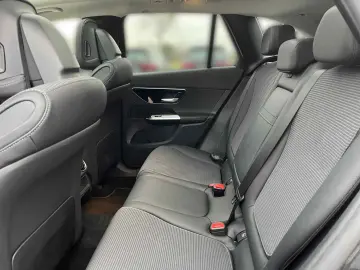 MERCEDES-BENZ GLC 220 d 4M Avantgarde Pano Distr AHK DIGITAL