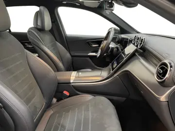 MERCEDES-BENZ GLC 200 4matic AMG AMG MBUX AHK Pano SHD Wide