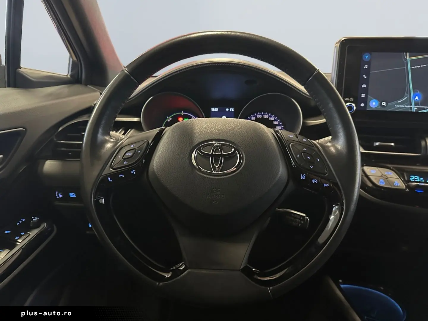 TOYOTA C-HR 2.0 Hybrid Team D  8-fach bereift RCam SHZ