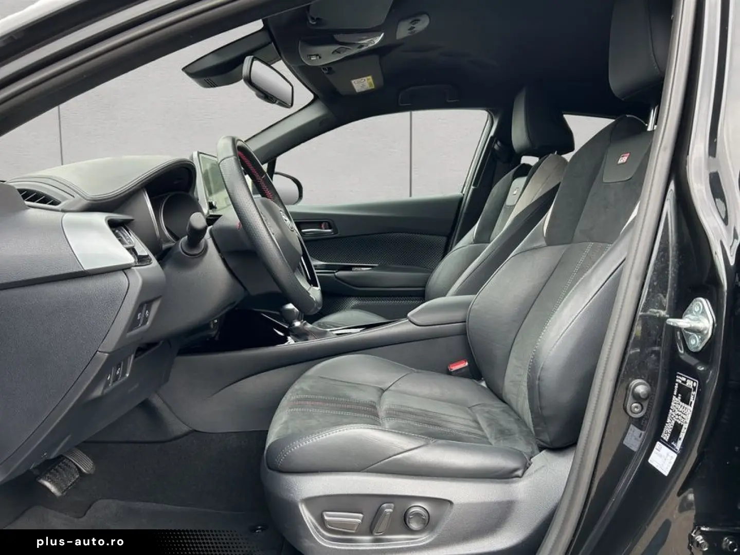 TOYOTA C-HR 2.0 Hybrid GR Sport Black Edition