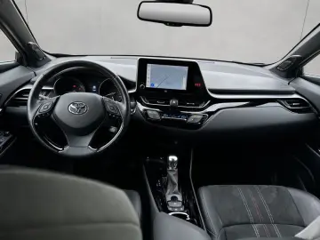 TOYOTA C-HR 2.0 Hybrid GR Sport Black Edition