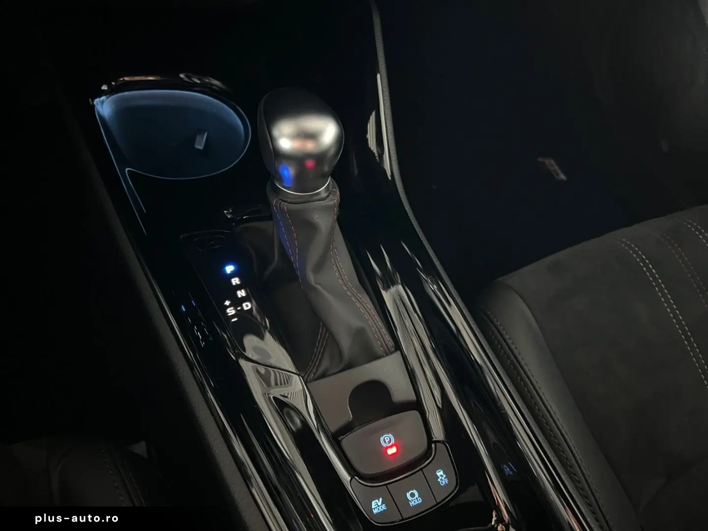 TOYOTA C-HR 2.0 Hybrid GR Sport  LED 19Zoll ACC JBL CAM