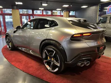 FERRARI Purosangue V12 DCT 4WD FULL CARBON WARRANTY  SKY