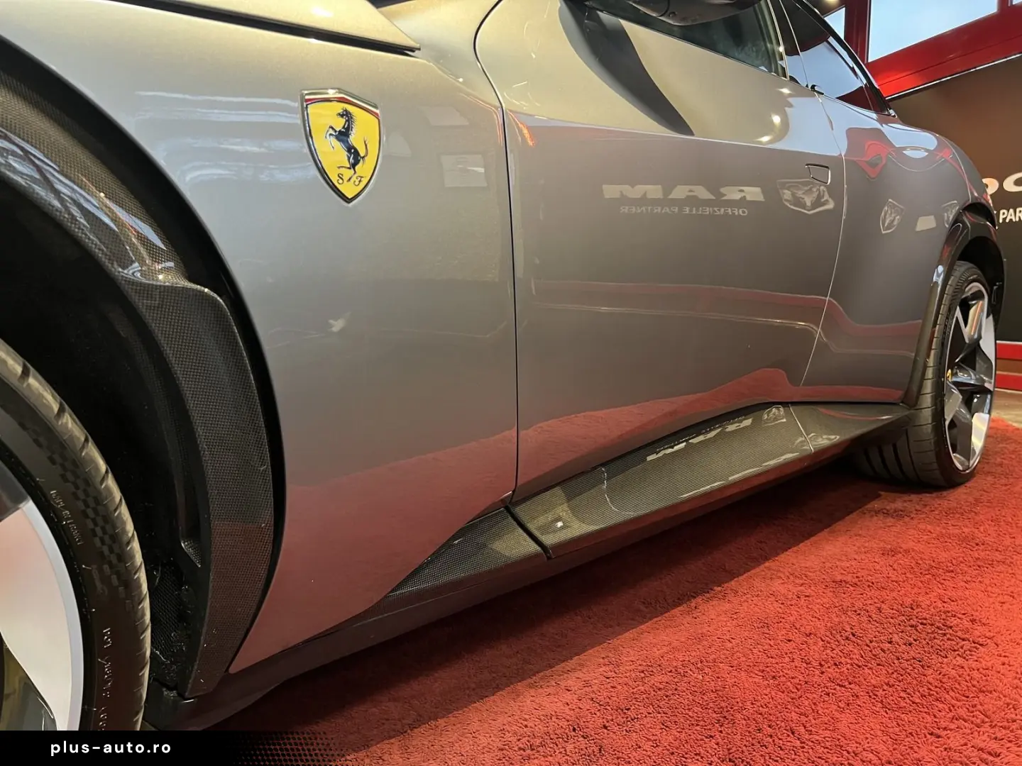 FERRARI Purosangue V12 DCT 4WD FULL CARBON WARRANTY  SKY