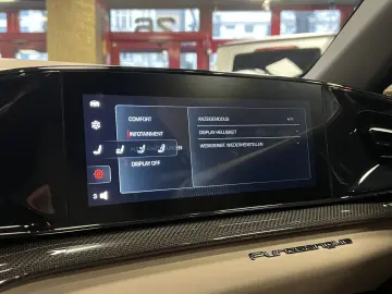 FERRARI Purosangue V12 DCT 4WD FULL CARBON WARRANTY  SKY