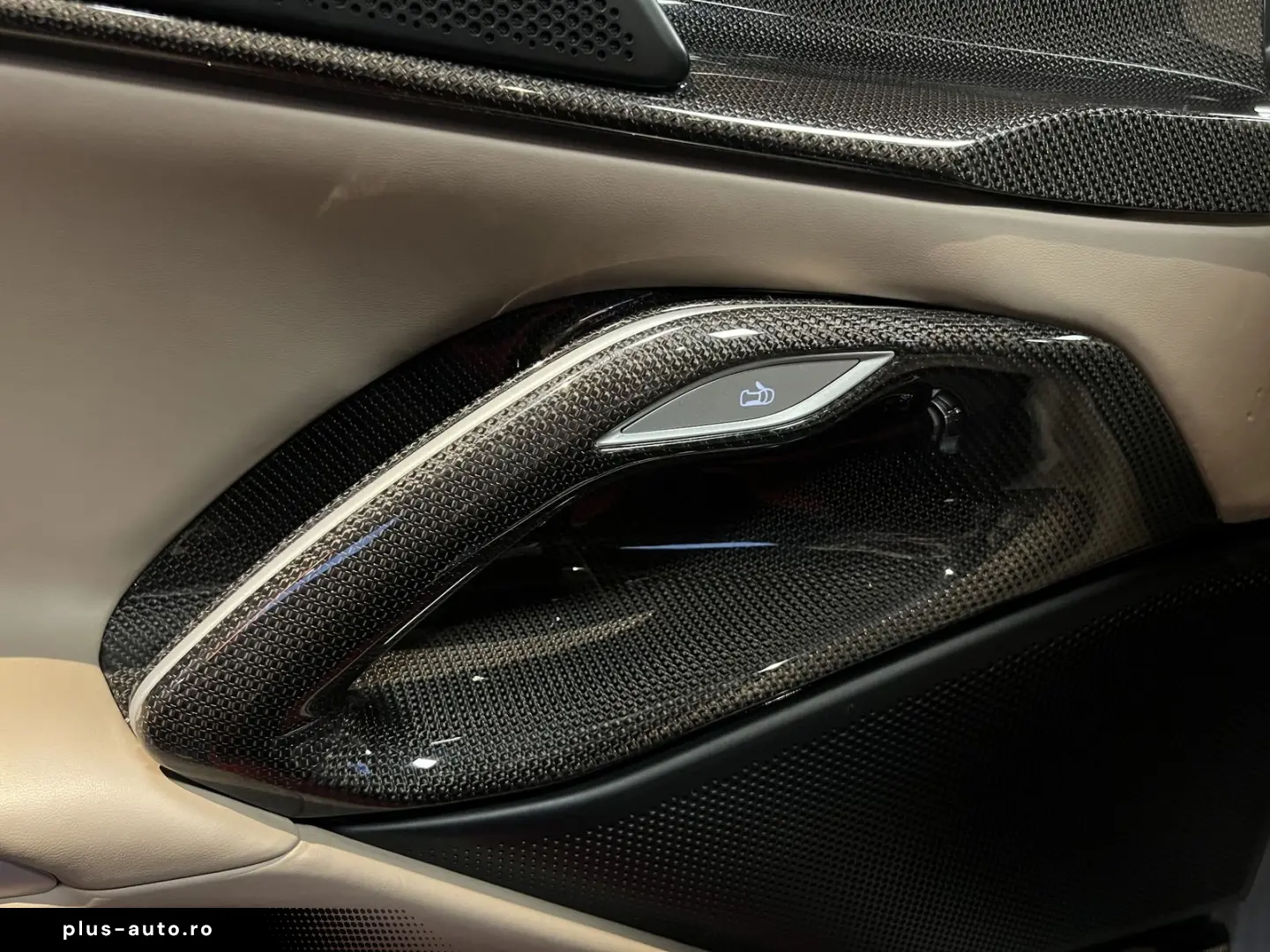 FERRARI Purosangue V12 DCT 4WD FULL CARBON WARRANTY  SKY