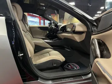 FERRARI Purosangue V12 DCT 4WD FULL CARBON WARRANTY  SKY