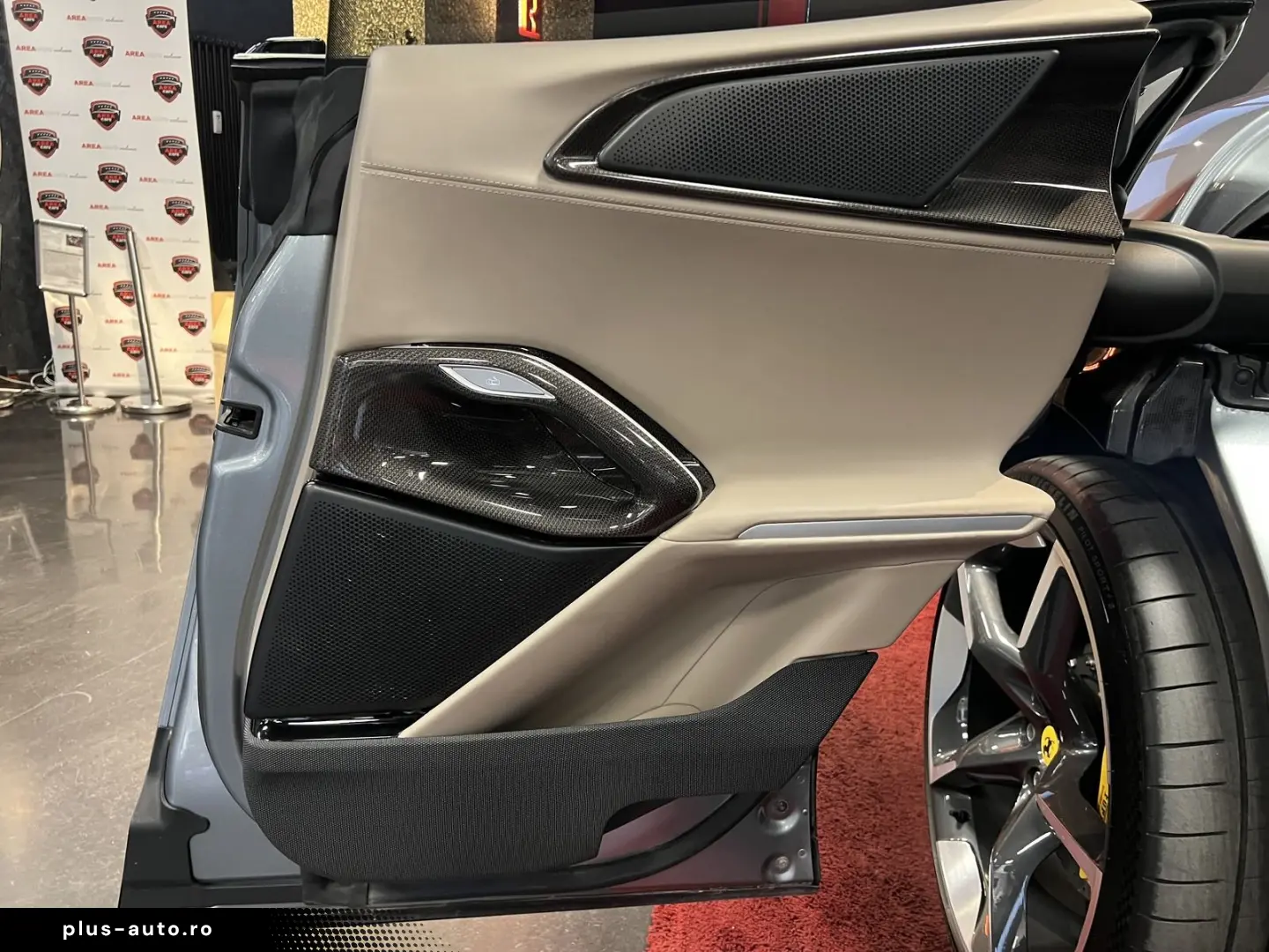 FERRARI Purosangue V12 DCT 4WD FULL CARBON WARRANTY  SKY