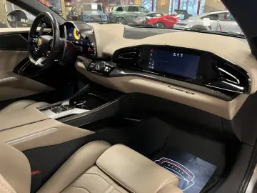 FERRARI Purosangue V12 DCT 4WD FULL CARBON WARRANTY  SKY