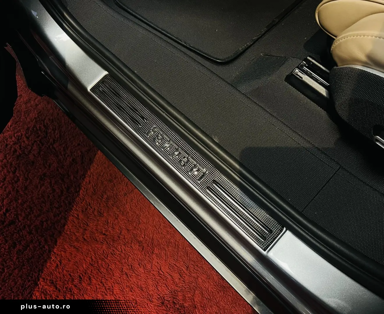 FERRARI Purosangue V12 DCT 4WD FULL CARBON WARRANTY  SKY