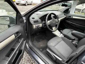 Opel Astra 1.6 MPI  Easytronic    GPL
