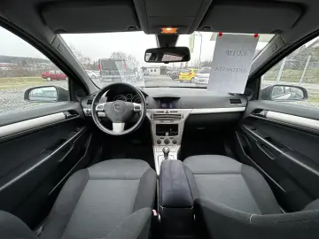 Opel Astra 1.6 MPI  Easytronic    GPL