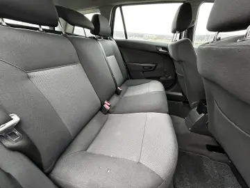 Opel Astra 1.6 MPI  Easytronic    GPL