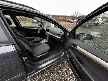 Opel Astra 1.6 MPI  Easytronic    GPL