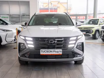 Hyundai Tucson TUCSON 1.6T-GDI   PLUG-IN 4WD 6AT STYLE