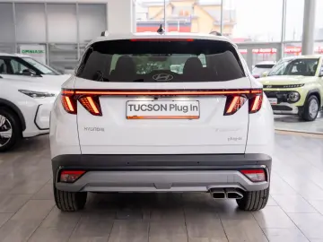 Hyundai Tucson TUCSON 1.6T-GDI   PLUG-IN 4WD 6AT STYLE