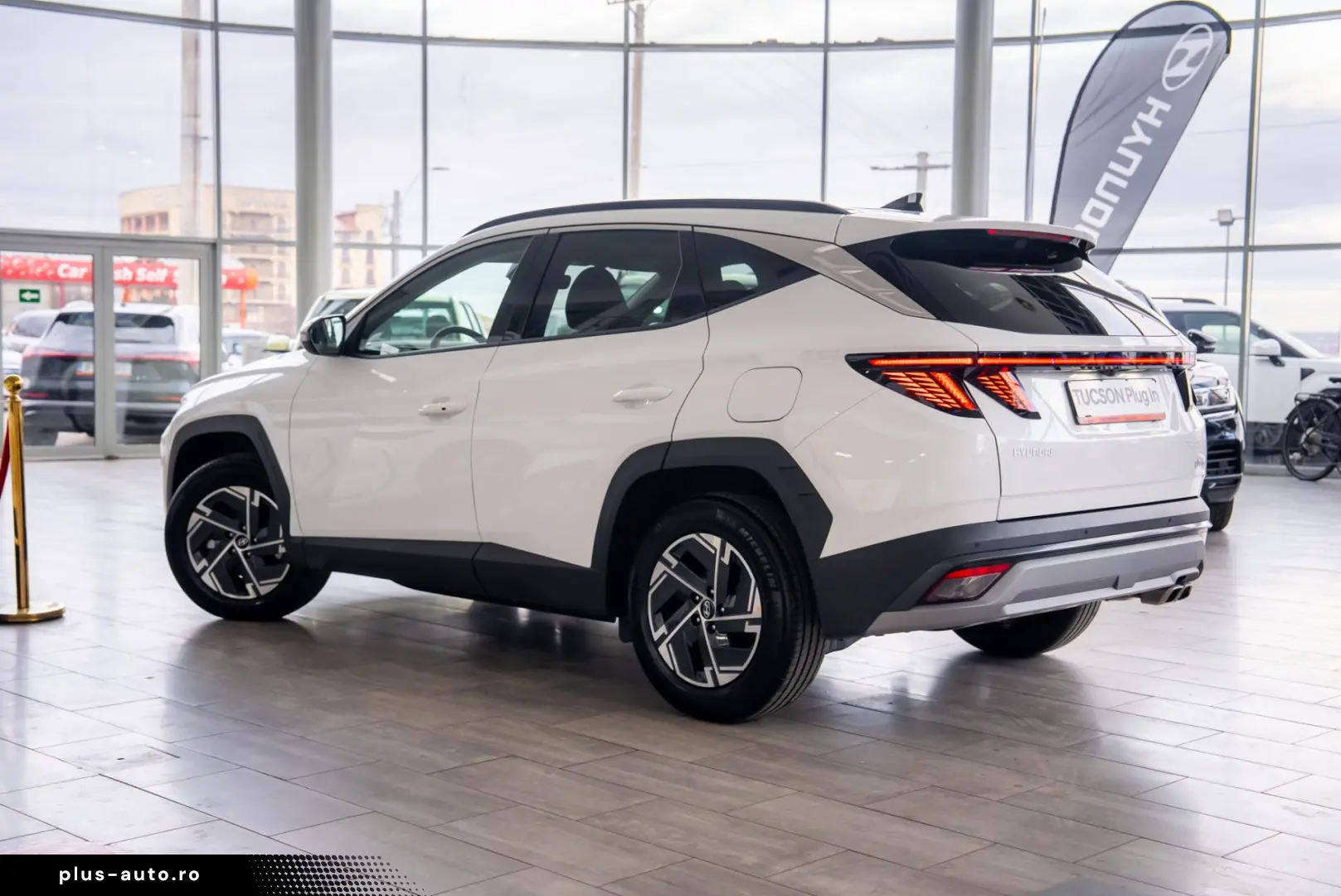 Hyundai Tucson TUCSON 1.6T-GDI   PLUG-IN 4WD 6AT STYLE