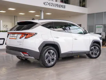 Hyundai Tucson TUCSON 1.6T-GDI   PLUG-IN 4WD 6AT STYLE