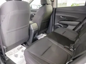 Hyundai Tucson TUCSON 1.6T-GDI   PLUG-IN 4WD 6AT STYLE