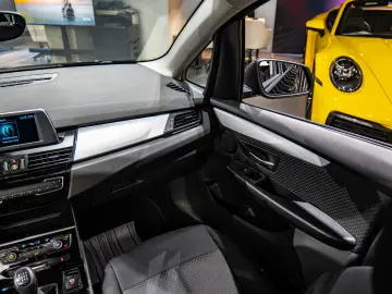 BMW 216D ACTIVE TOURER