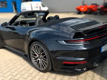 PORSCHE 911 Turbo