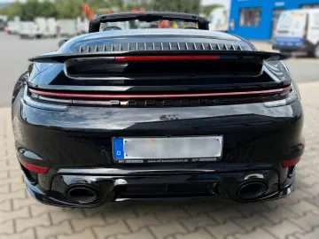PORSCHE 911 Turbo