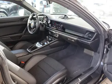 PORSCHE 992 911 Carrera T