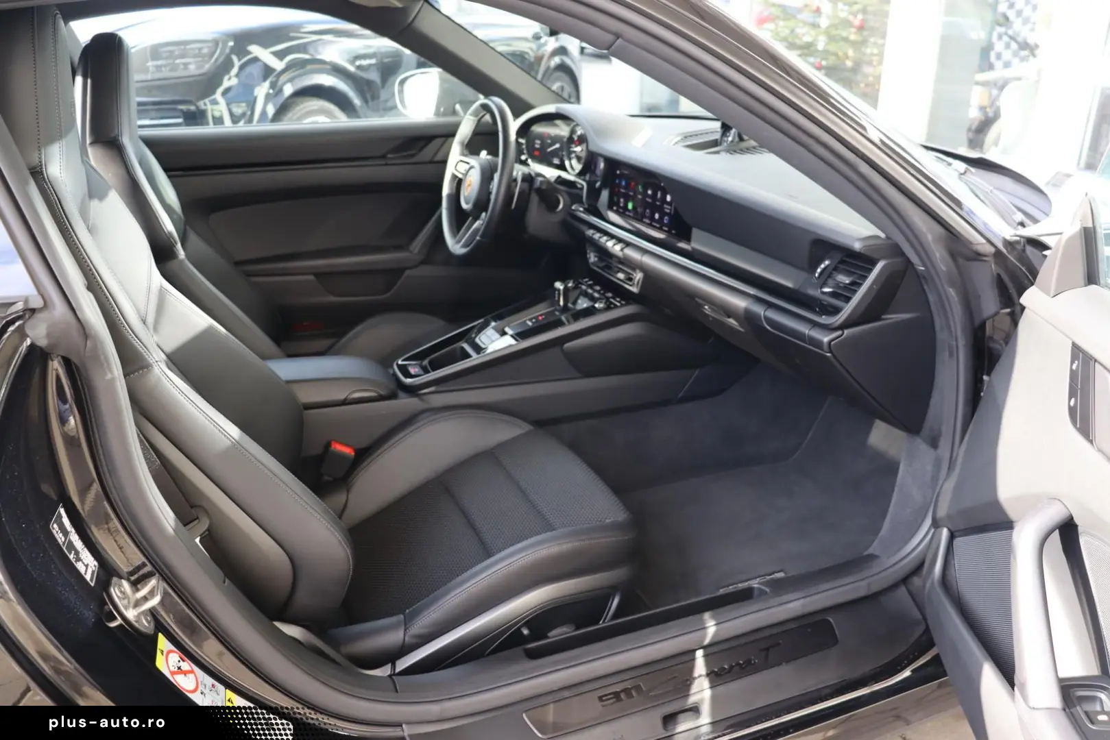 PORSCHE 992 911 Carrera T