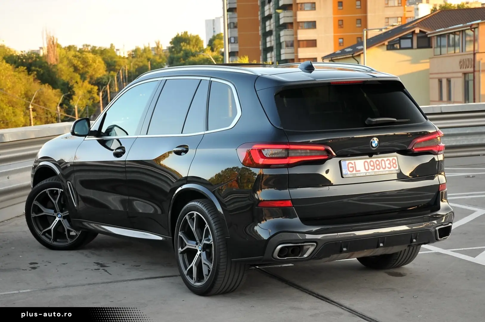 BMW X5 M M50i