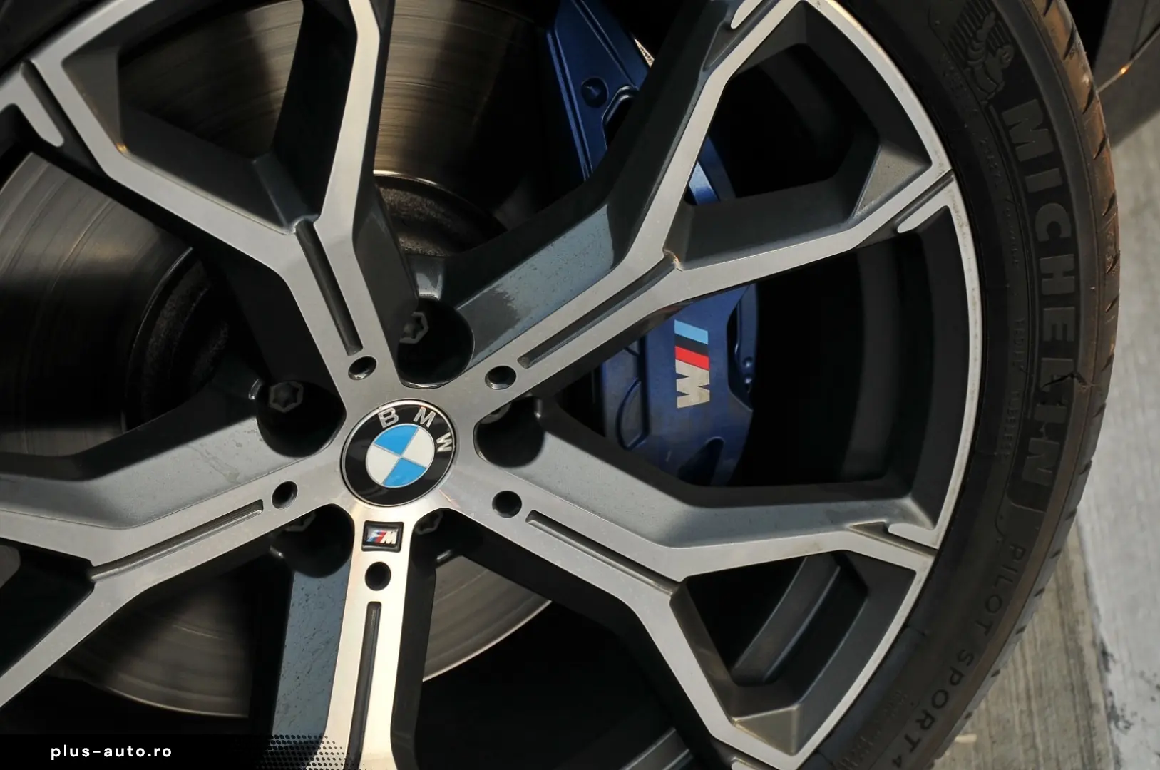 BMW X5 M M50i