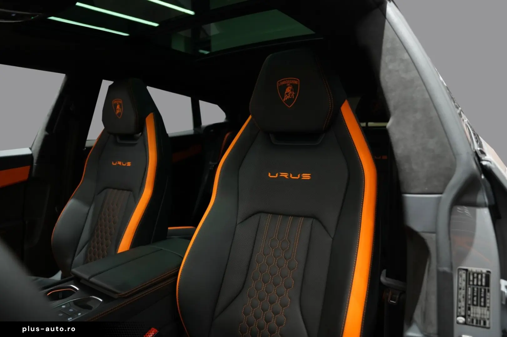 LAMBORGHINI Urus S   Matt Carbon Interior   Grigio China