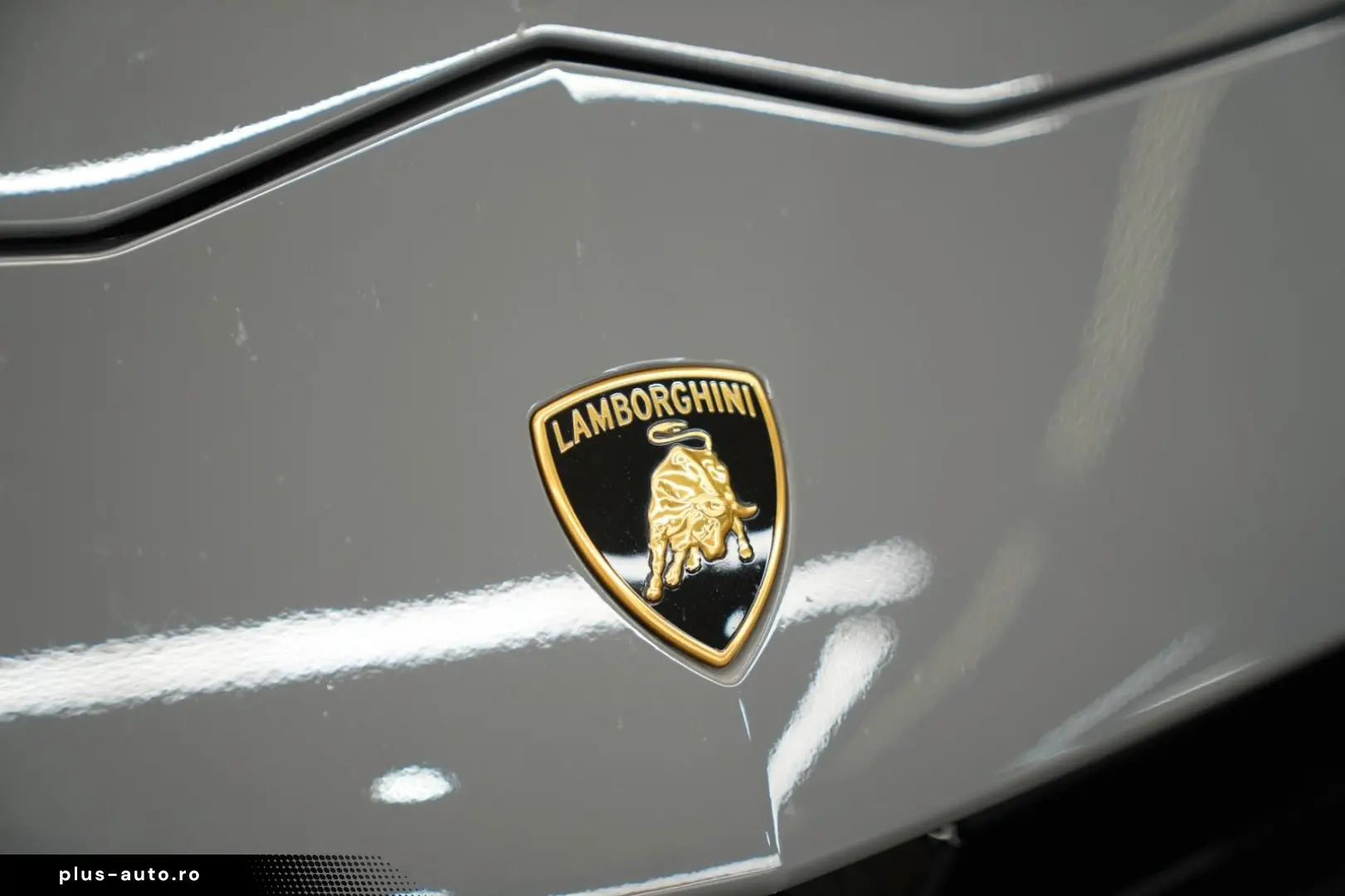 LAMBORGHINI Urus S   Matt Carbon Interior   Grigio China