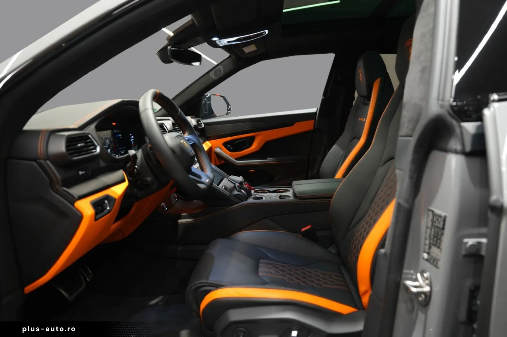 LAMBORGHINI Urus S   Matt Carbon Interior   Grigio China
