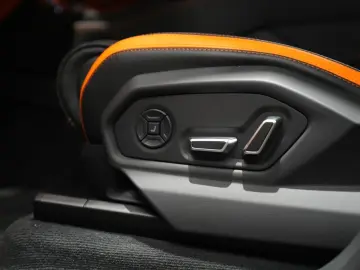 LAMBORGHINI Urus S   Matt Carbon Interior   Grigio China