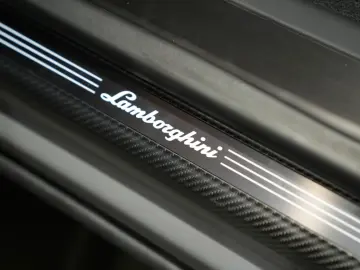 LAMBORGHINI Urus S   Matt Carbon Interior   Grigio China