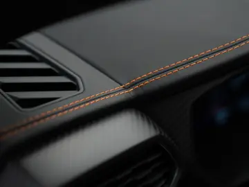 LAMBORGHINI Urus S   Matt Carbon Interior   Grigio China