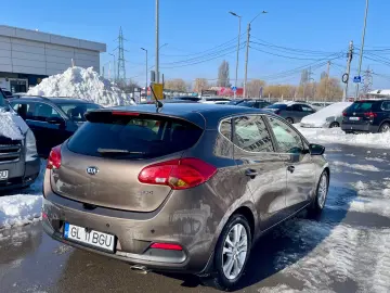 Kia Ceed 1.6 CRDi 128 ISG Platinum Edition