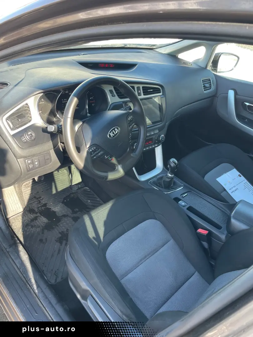 Kia Ceed 1.6 CRDi 128 ISG Platinum Edition