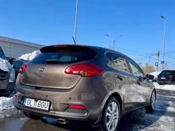 Kia Ceed 1.6 CRDi 128 ISG Platinum Edition
